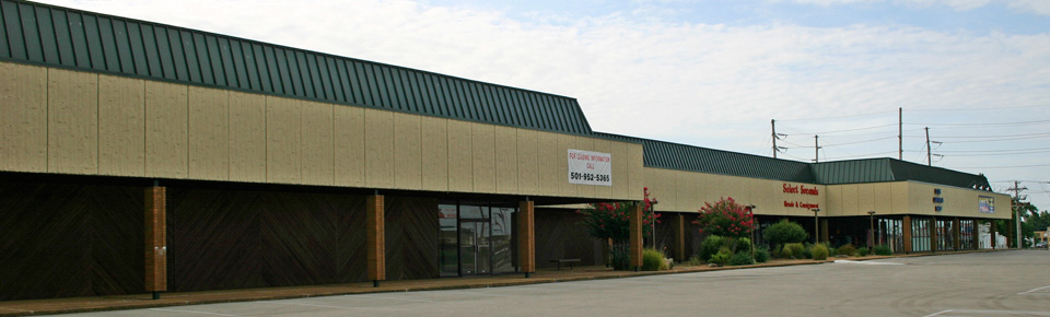 Eastwood Court Shopping Center
